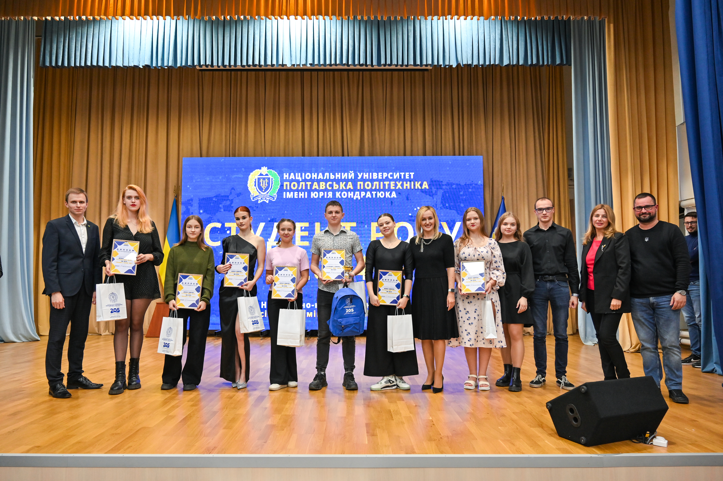 Латина письки порно фотосуреттер